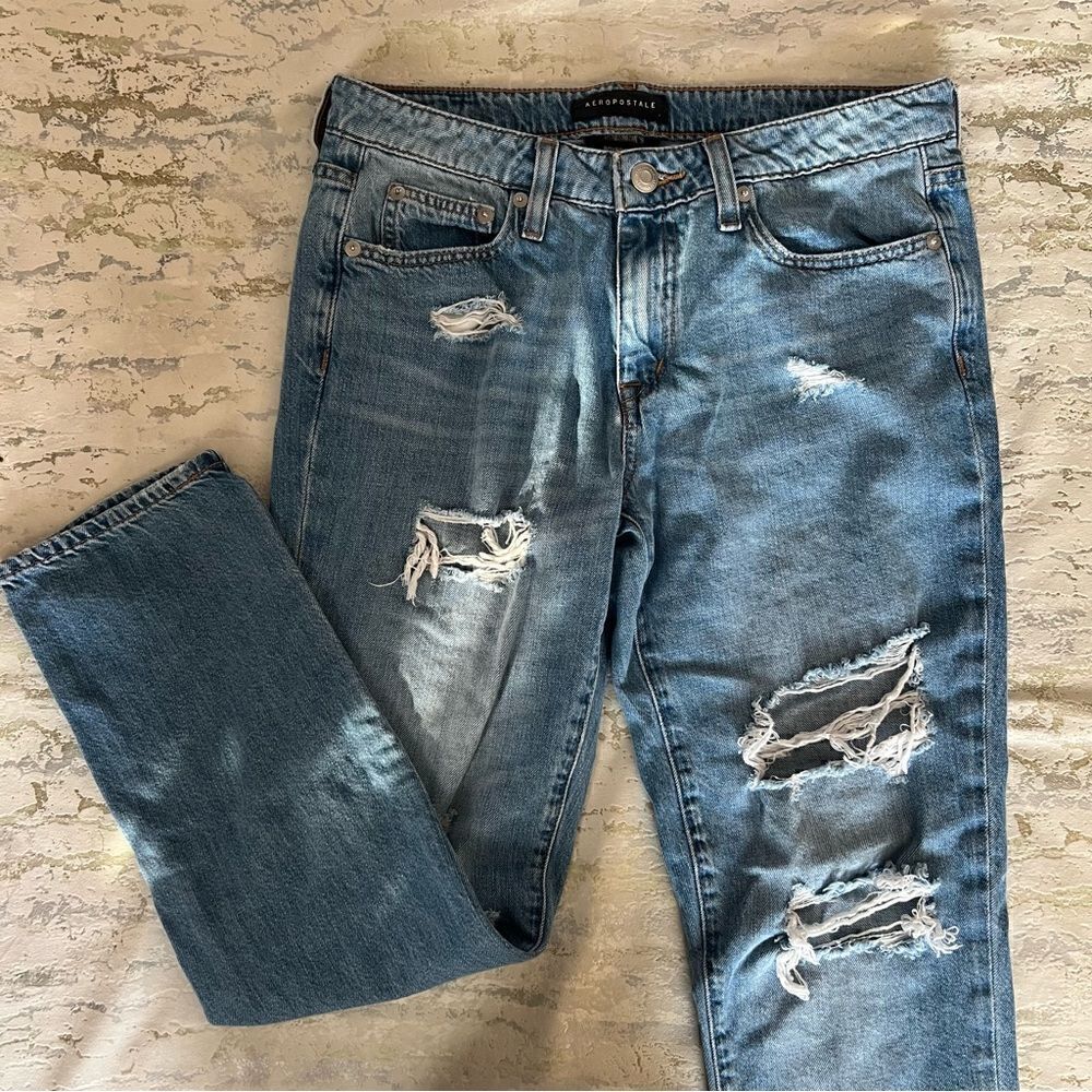 Aeropostale Boyfriend Distressed straight leg jeans